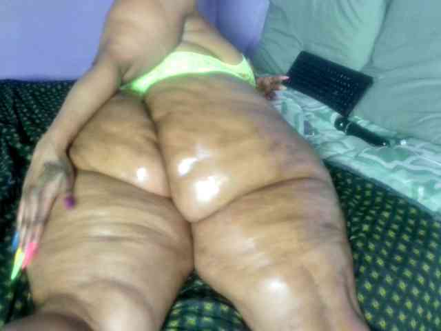 Big-Ass-Wilma webcam