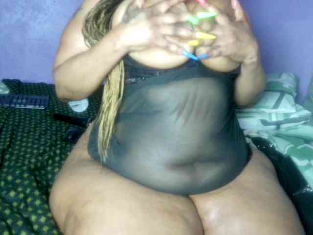 Big-Ass-Wilma webcam