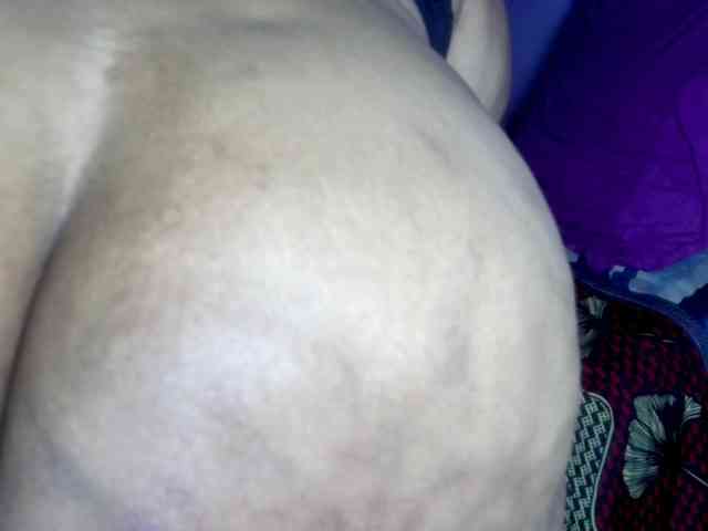 Big-Ass-Wilma webcam