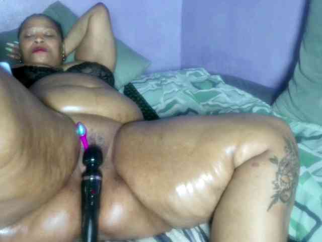 Big-Ass-Wilma webcam