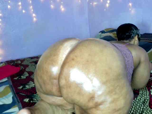 Big-Ass-Wilma webcam