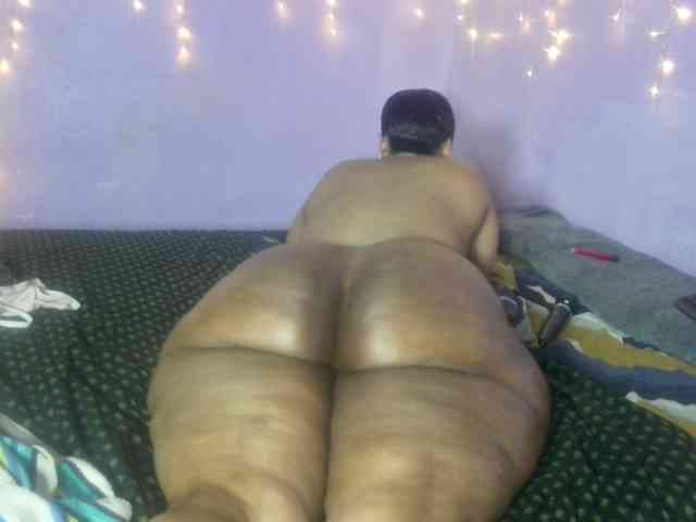 Big-Ass-Wilma webcam