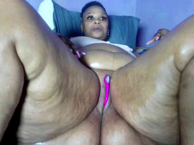 Big-Ass-Wilma webcam