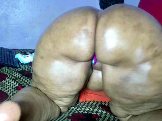 Big-Ass-Wilma webcam