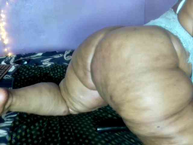 Big-Ass-Wilma webcam