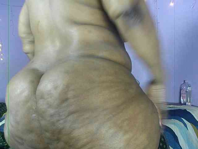 Big-Ass-Wilma webcam