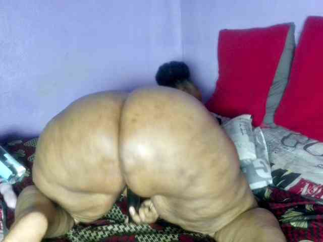 Big-Ass-Wilma webcam