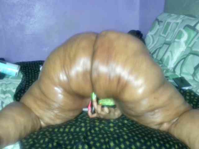 Big-Ass-Wilma webcam