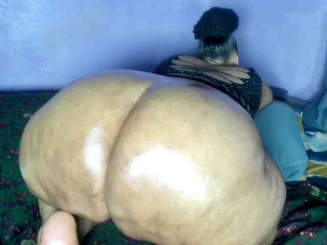 Big-Ass-Wilma webcam