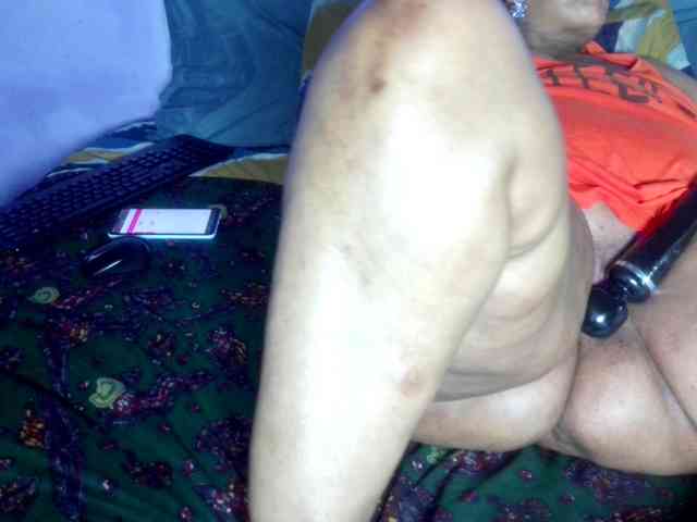 Big-Ass-Wilma webcam