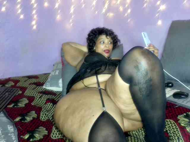 Big-Ass-Wilma webcam