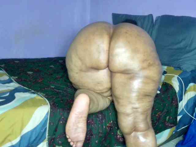 Big-Ass-Wilma webcam