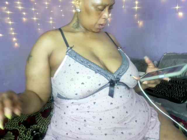 Big-Ass-Wilma webcam