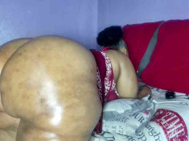 Big-Ass-Wilma webcam