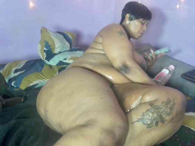 Big-Ass-Wilma webcam