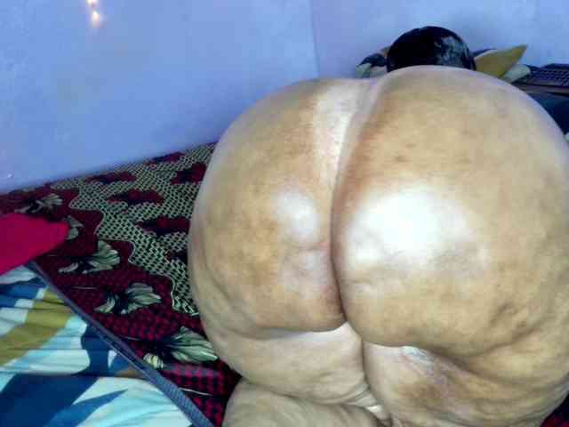 Big-Ass-Wilma webcam