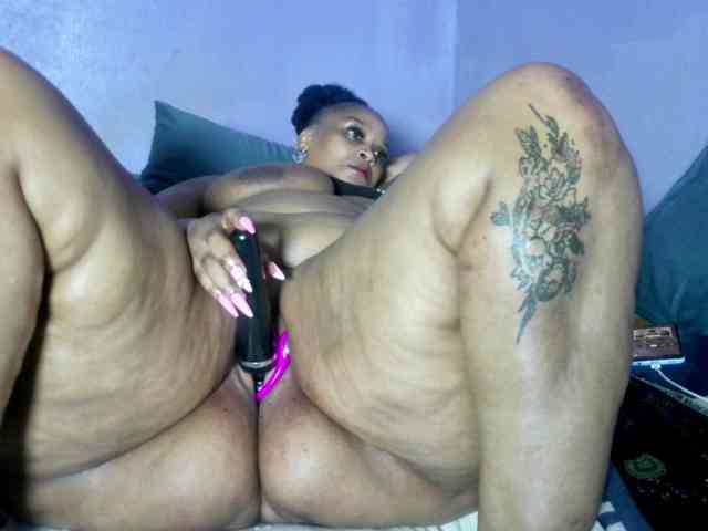 Big-Ass-Wilma webcam