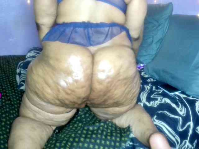 Big-Ass-Wilma webcam