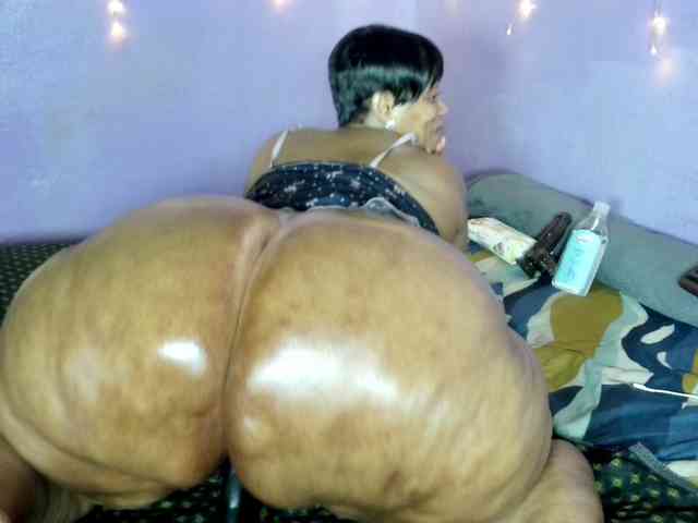 Big-Ass-Wilma webcam