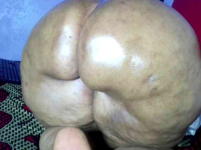 Big-Ass-Wilma webcam