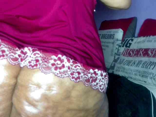 Big-Ass-Wilma webcam