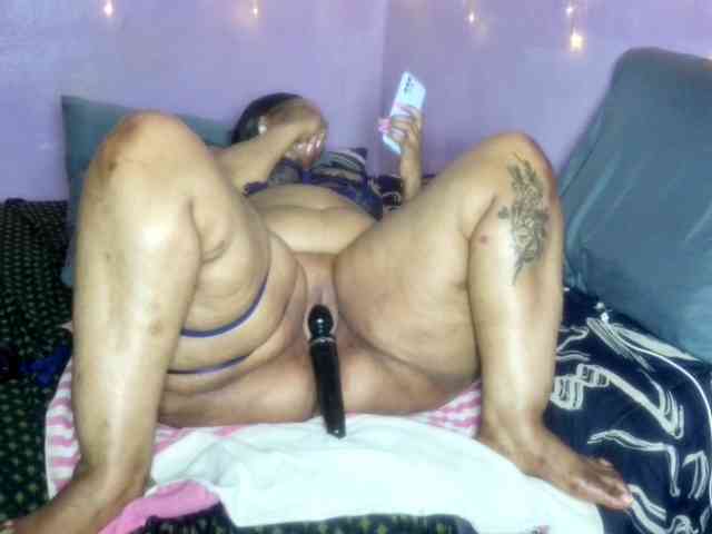 Big-Ass-Wilma webcam