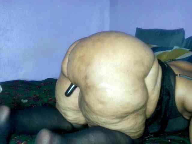 Big-Ass-Wilma webcam