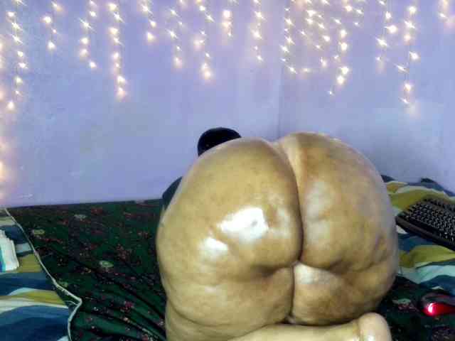 Big-Ass-Wilma webcam