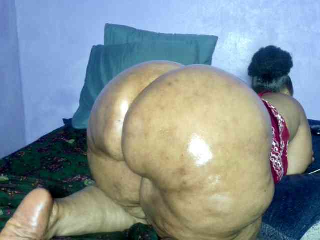 Big-Ass-Wilma webcam