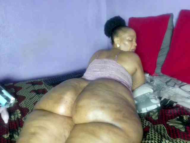 Big-Ass-Wilma webcam