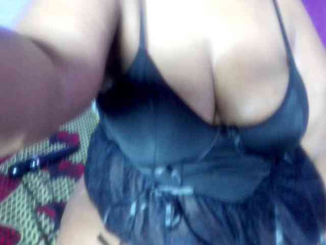 Big-Ass-Wilma webcam