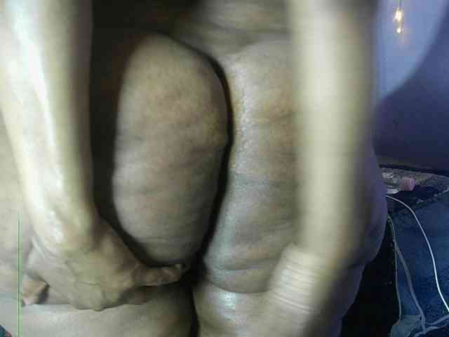 Big-Ass-Wilma Live Webcam on BongaCams