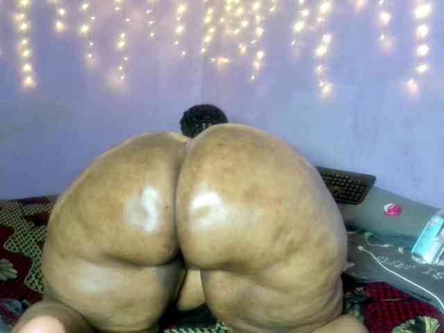 Big-Ass-Wilma webcam