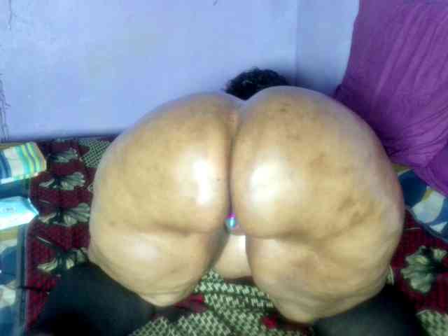 Big-Ass-Wilma webcam