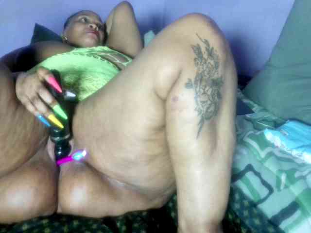 Big-Ass-Wilma webcam