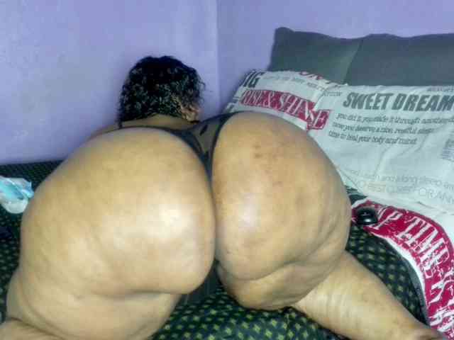 Big-Ass-Wilma webcam