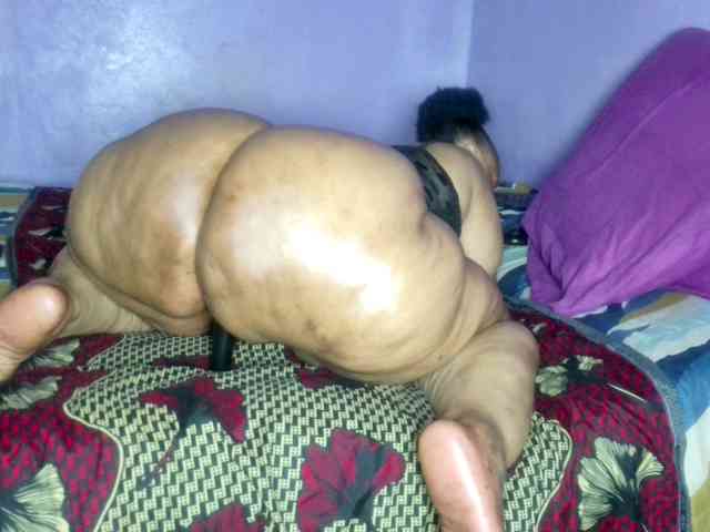 Big-Ass-Wilma webcam