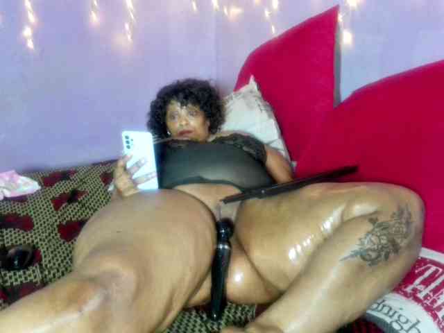 Big-Ass-Wilma webcam