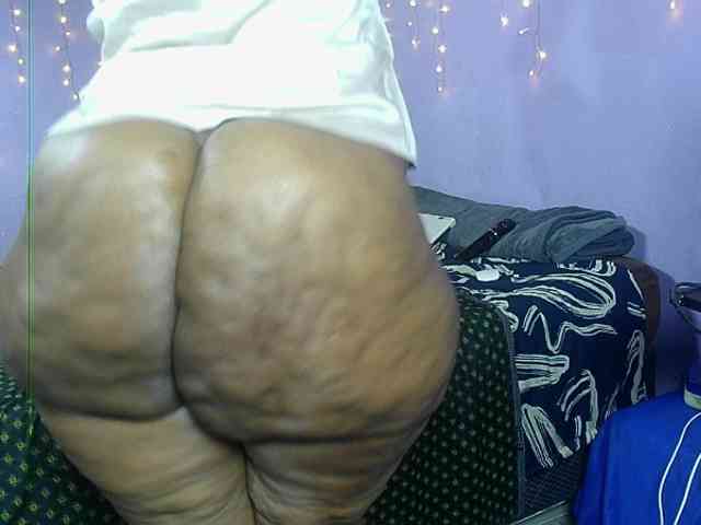 Big-Ass-Wilma webcam