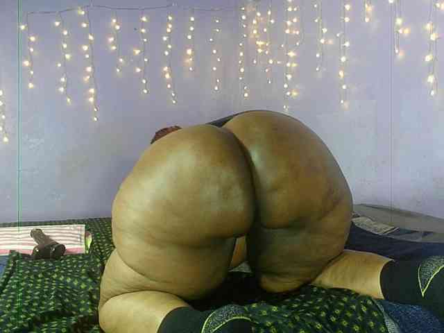 Big-Ass-Wilma webcam