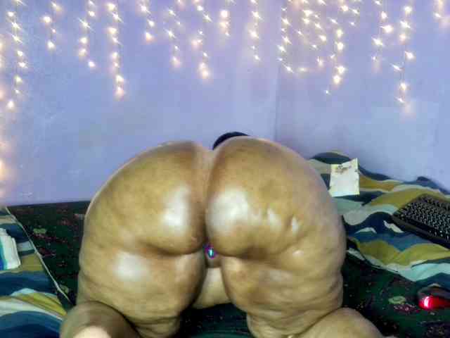 Big-Ass-Wilma webcam