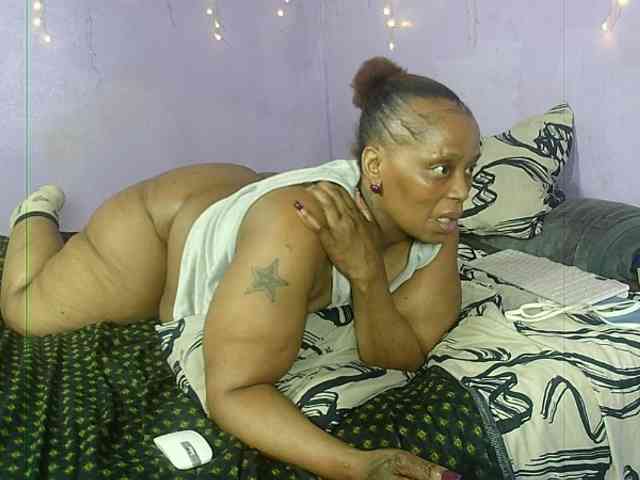 Big-Ass-Wilma webcam