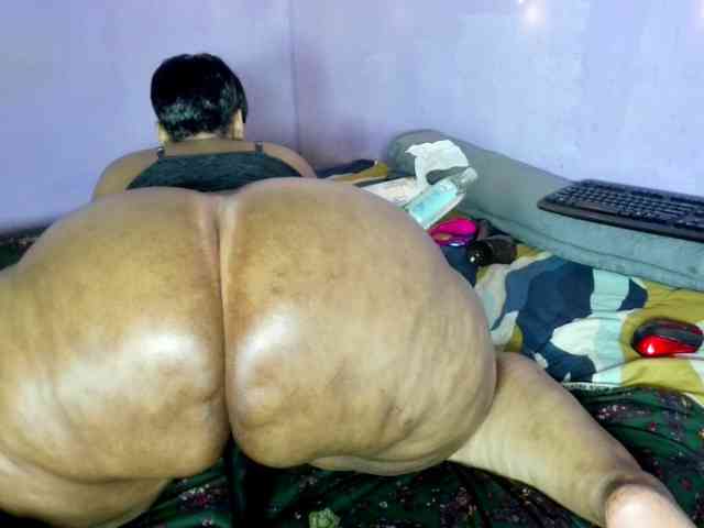 Big-Ass-Wilma webcam