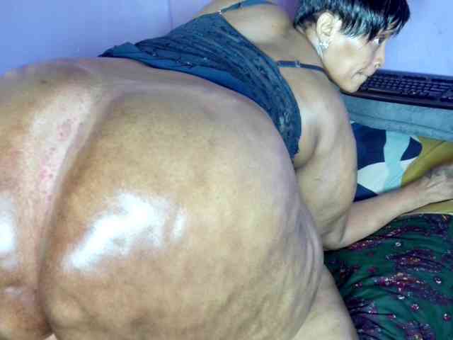 Big-Ass-Wilma webcam