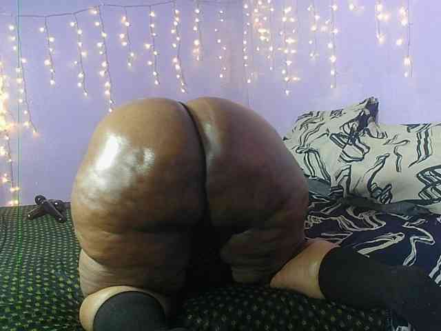 Big-Ass-Wilma webcam