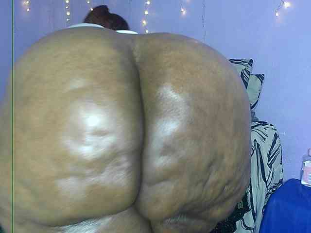 Big-Ass-Wilma webcam