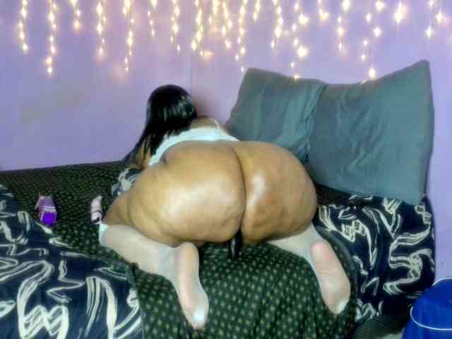 Big-Ass-Wilma webcam