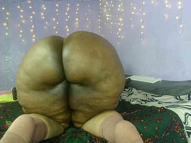 Big-Ass-Wilma webcam
