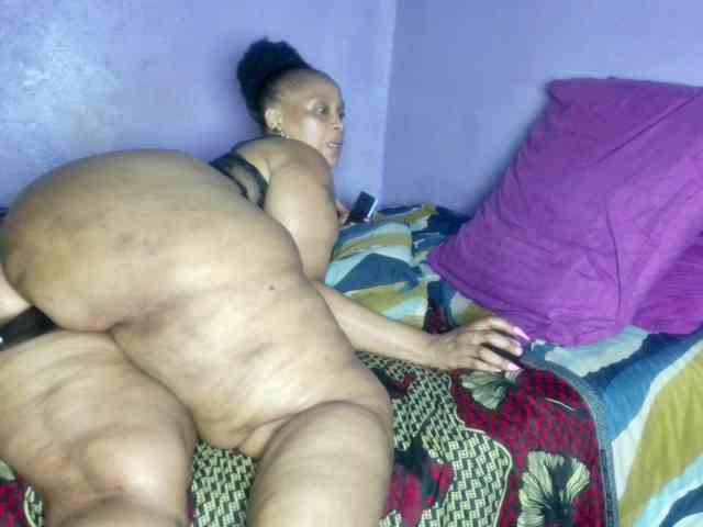 Big-Ass-Wilma webcam