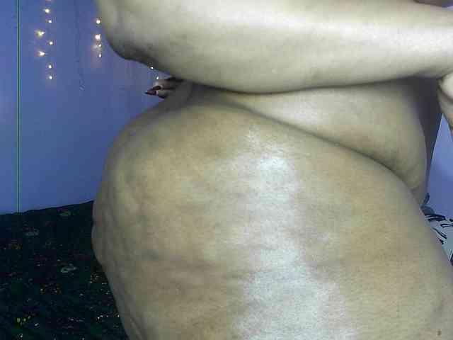 Big-Ass-Wilma webcam
